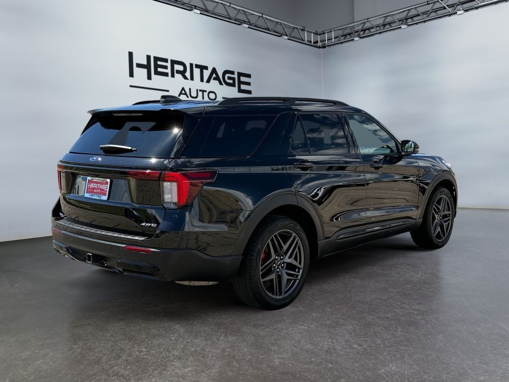 2025 Ford Explorer ST-Line