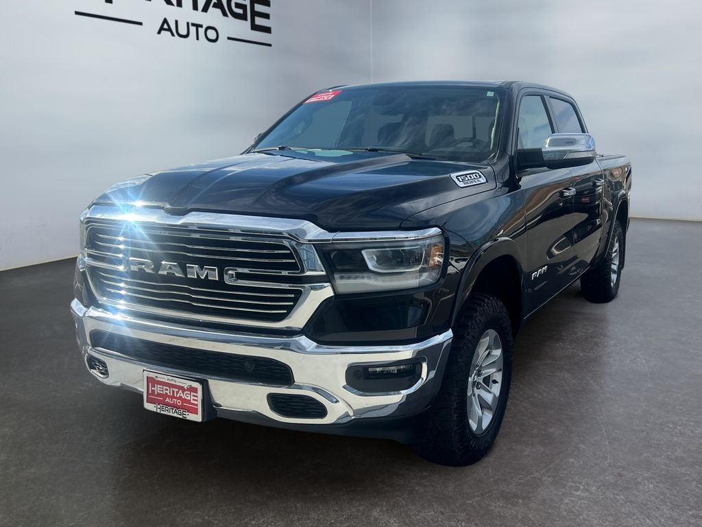2020 RAM 1500 Laramie Crew Cab 4x4 5'7' Box