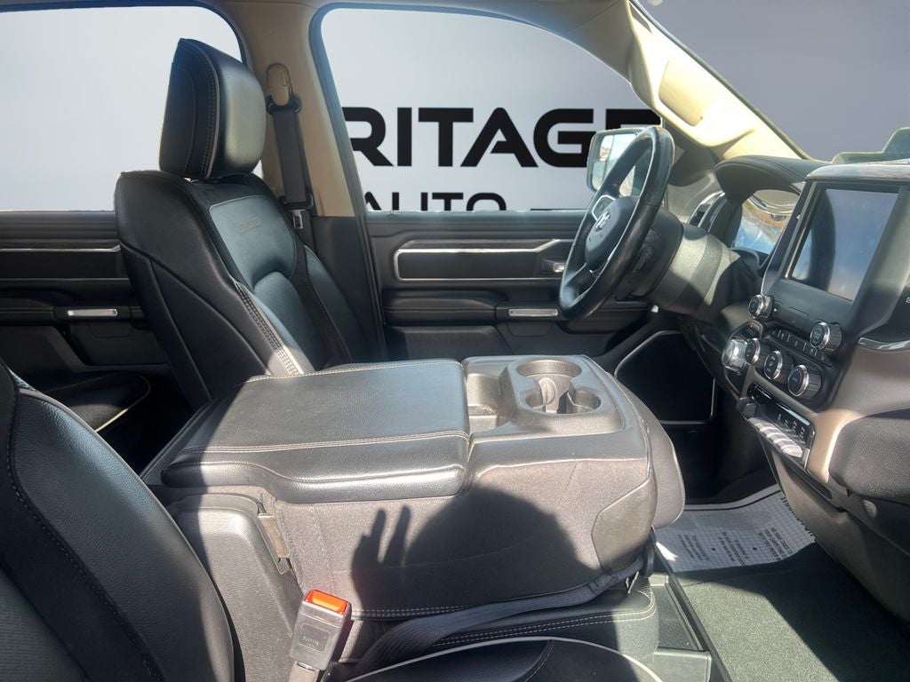 2020 RAM 1500 Laramie Crew Cab 4x4 5'7' Box