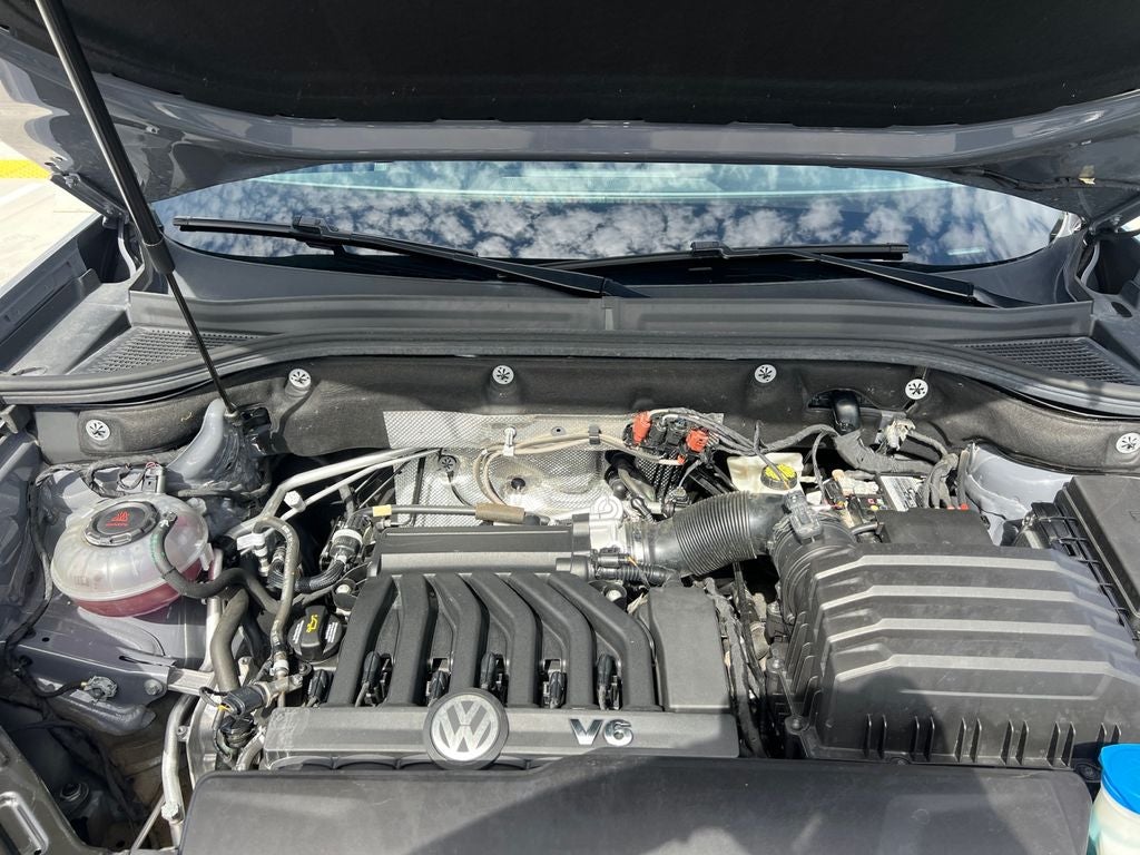 2022 Volkswagen Atlas Cross Sport 3.6L V6 SEL R-Line