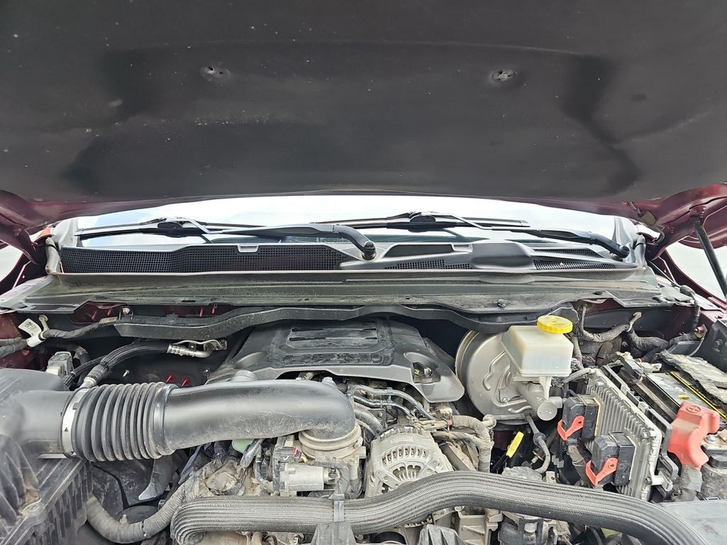 2019 RAM 1500 Laramie Crew Cab 4x4 5'7' Box