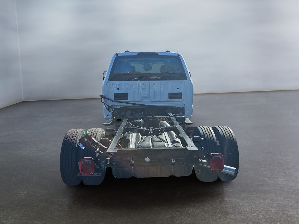 2026 Ford F-450 XL 4WD Crew Cab 179" WB 60" CA