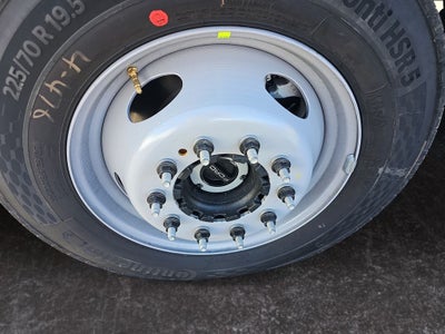 2026 Ford F-450 XL 4WD Crew Cab 179" WB 60" CA