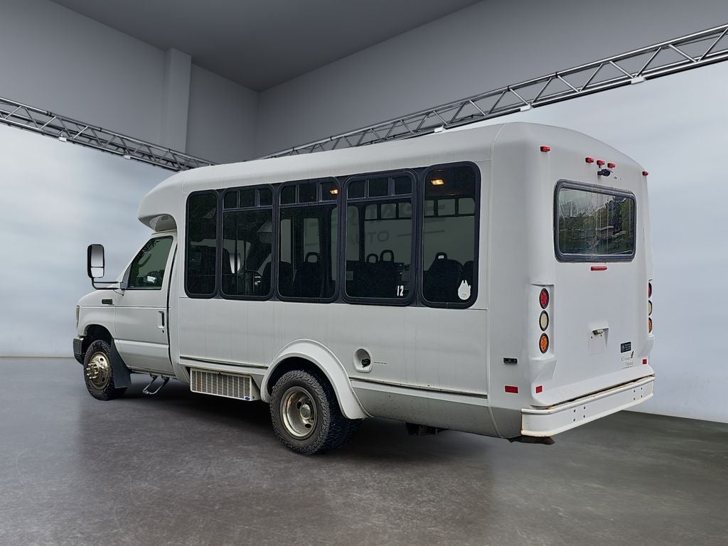 2011 Ford E-350 Cutaway Base