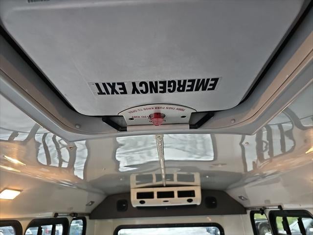 2011 Ford E-350 Cutaway Base