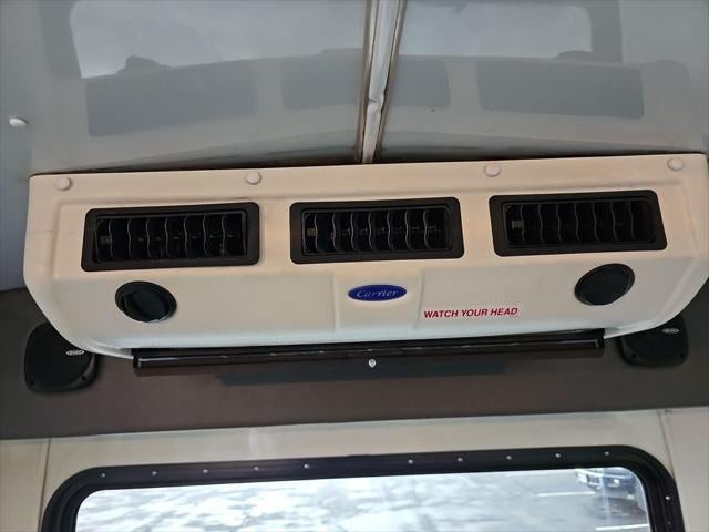 2011 Ford E-350 Cutaway Base