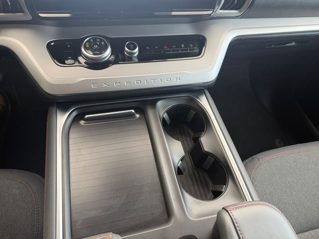 2025 Ford Expedition Active MAX