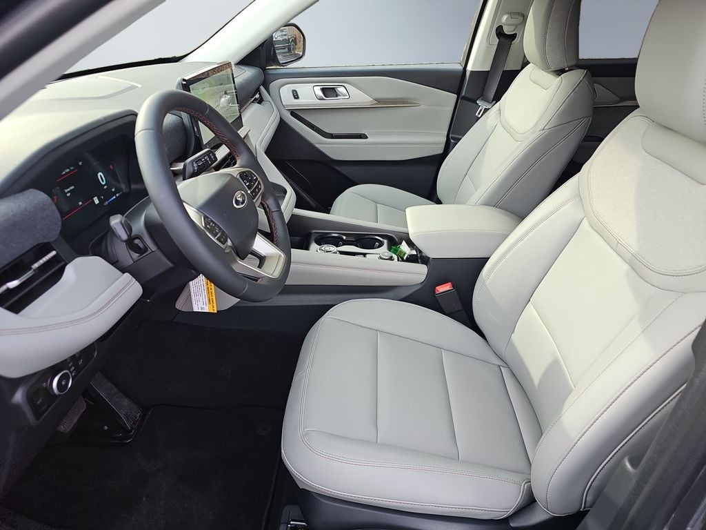 2026 Ford Explorer Active w/100A Pkg
