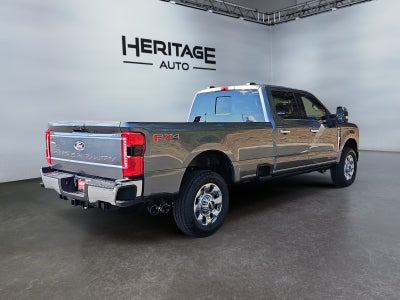2027 Ford F-350 LARIAT