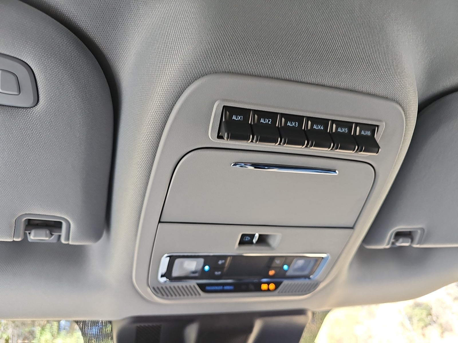 2027 Ford F-350 LARIAT