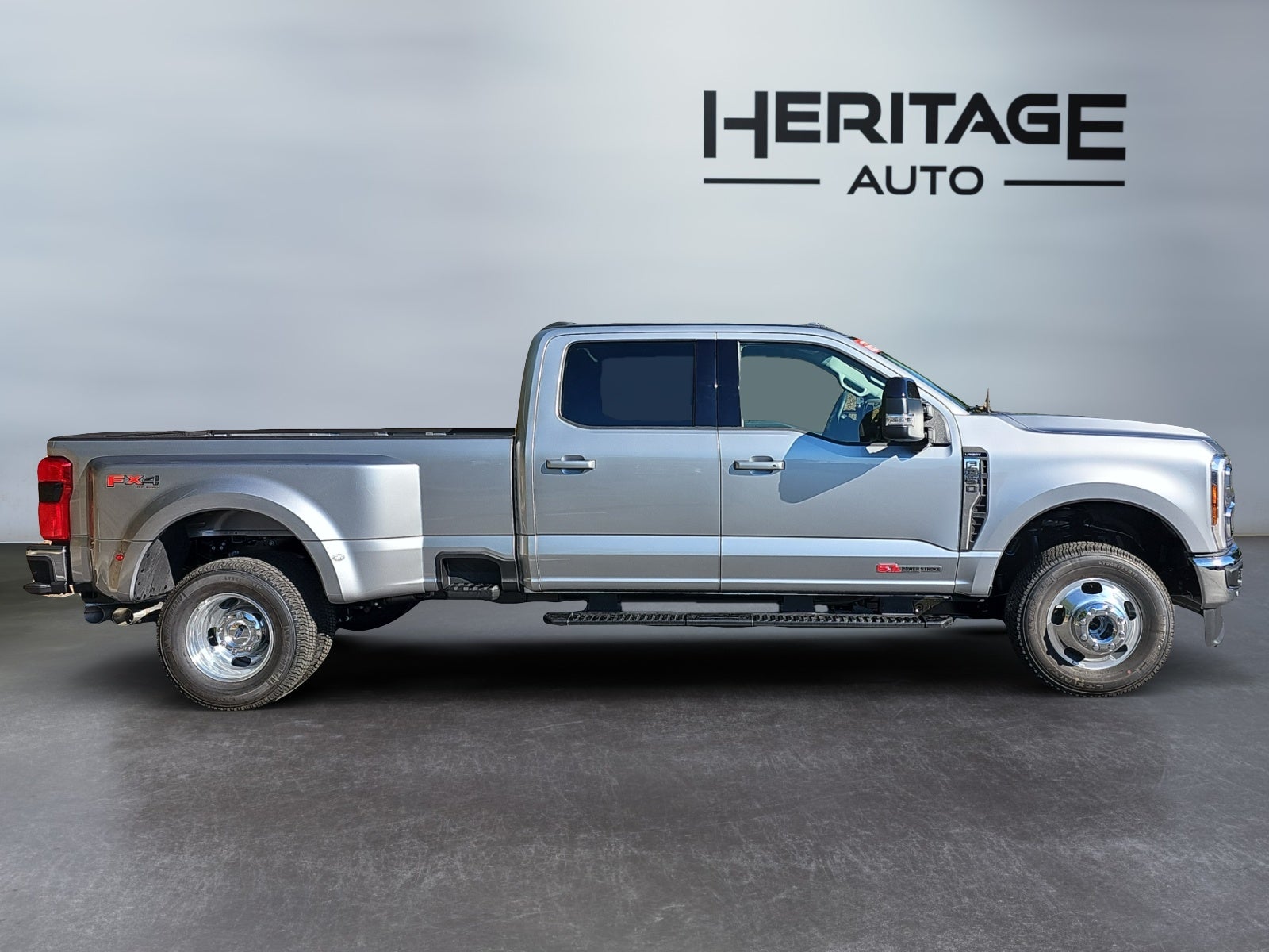 2027 Ford F-350 LARIAT