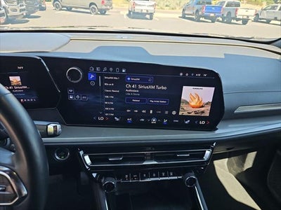 2024 Chevrolet Traverse AWD LT