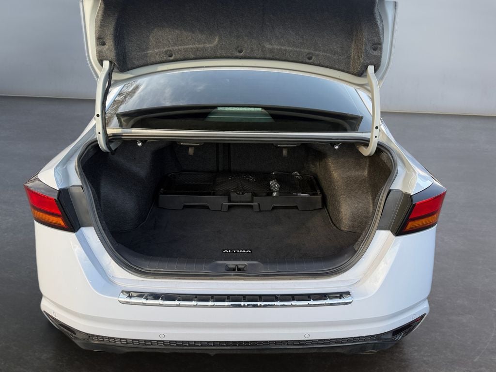 2023 Nissan Altima SR VC-Turbo FWD
