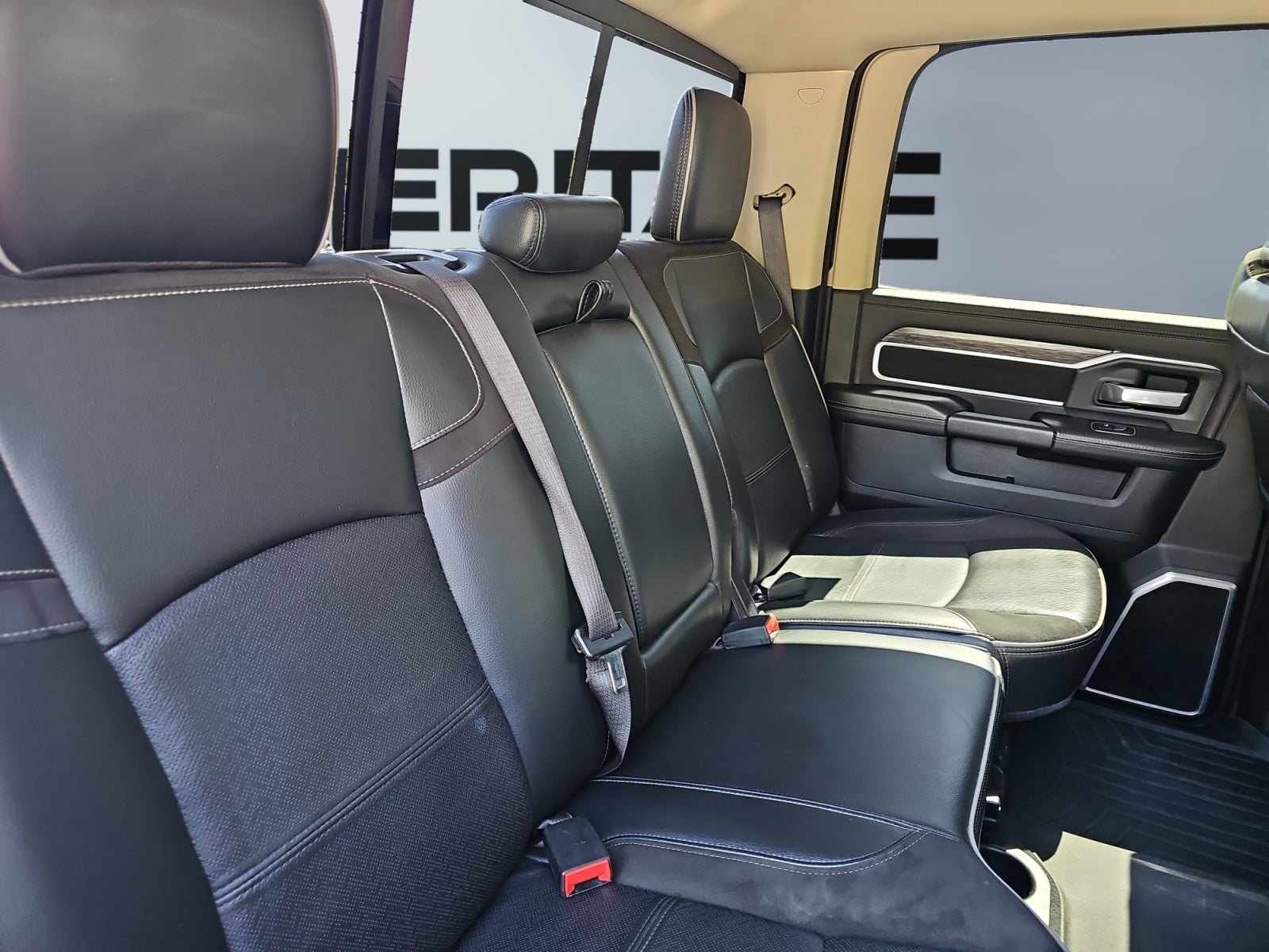2021 RAM 3500 Laramie Crew Cab 4x4 8' Box