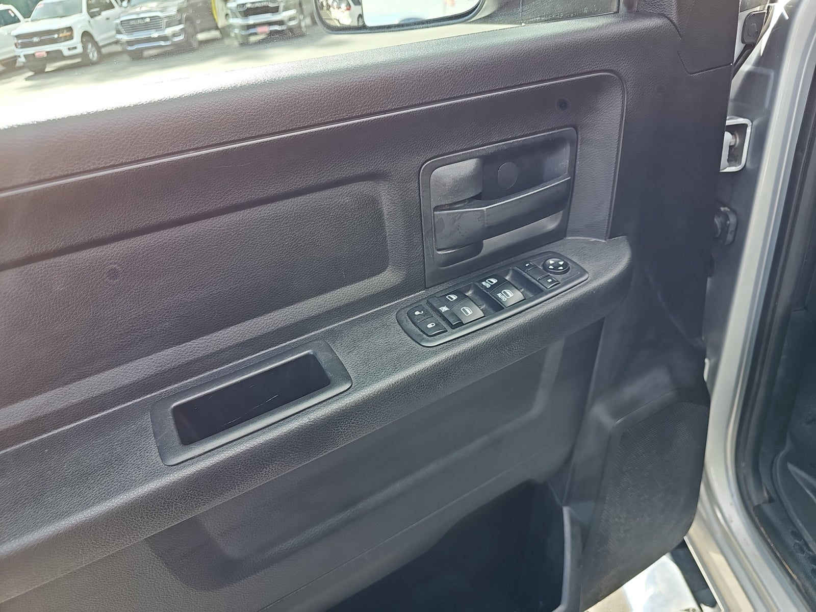 2018 RAM 2500 Tradesman Crew Cab 4x4 8' Box