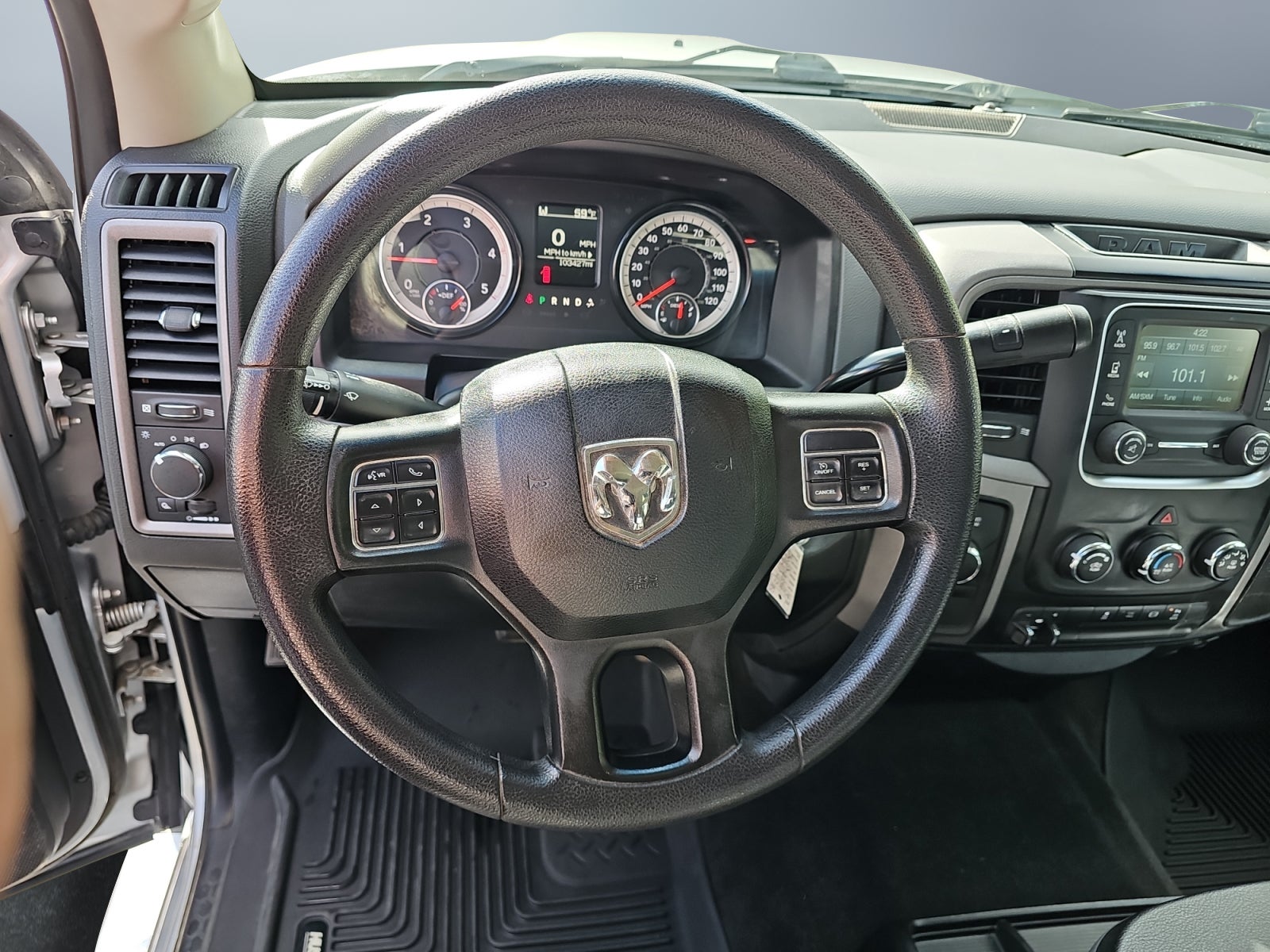 2018 RAM 2500 Tradesman Crew Cab 4x4 8' Box