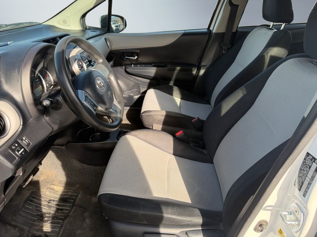 2012 Toyota Yaris L
