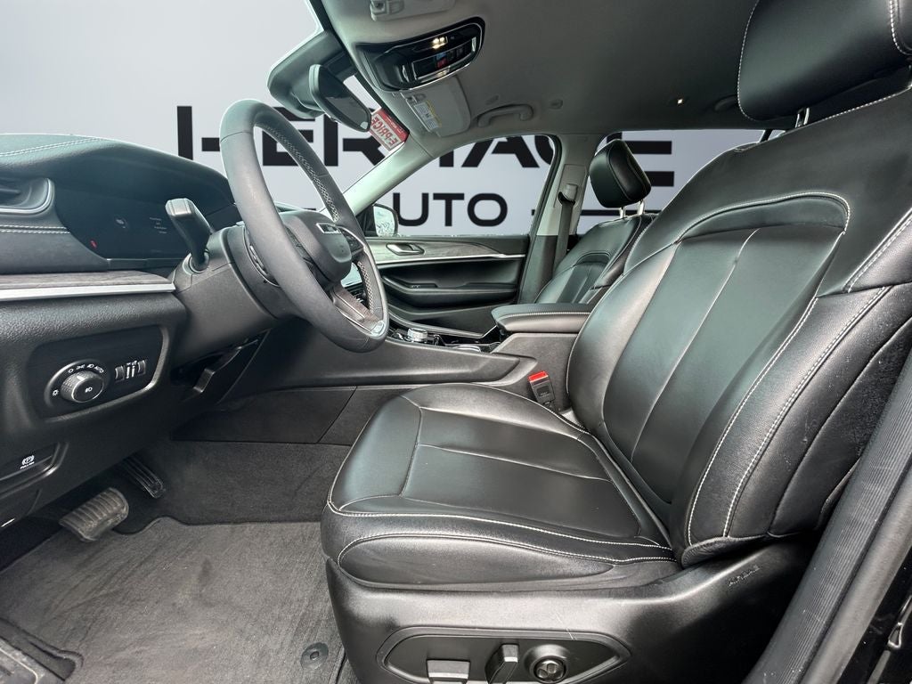 2023 Jeep Grand Cherokee L Limited 4x4