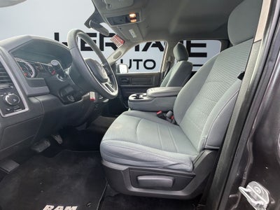 2017 RAM 1500 Express Crew Cab 4x4 5'7' Box