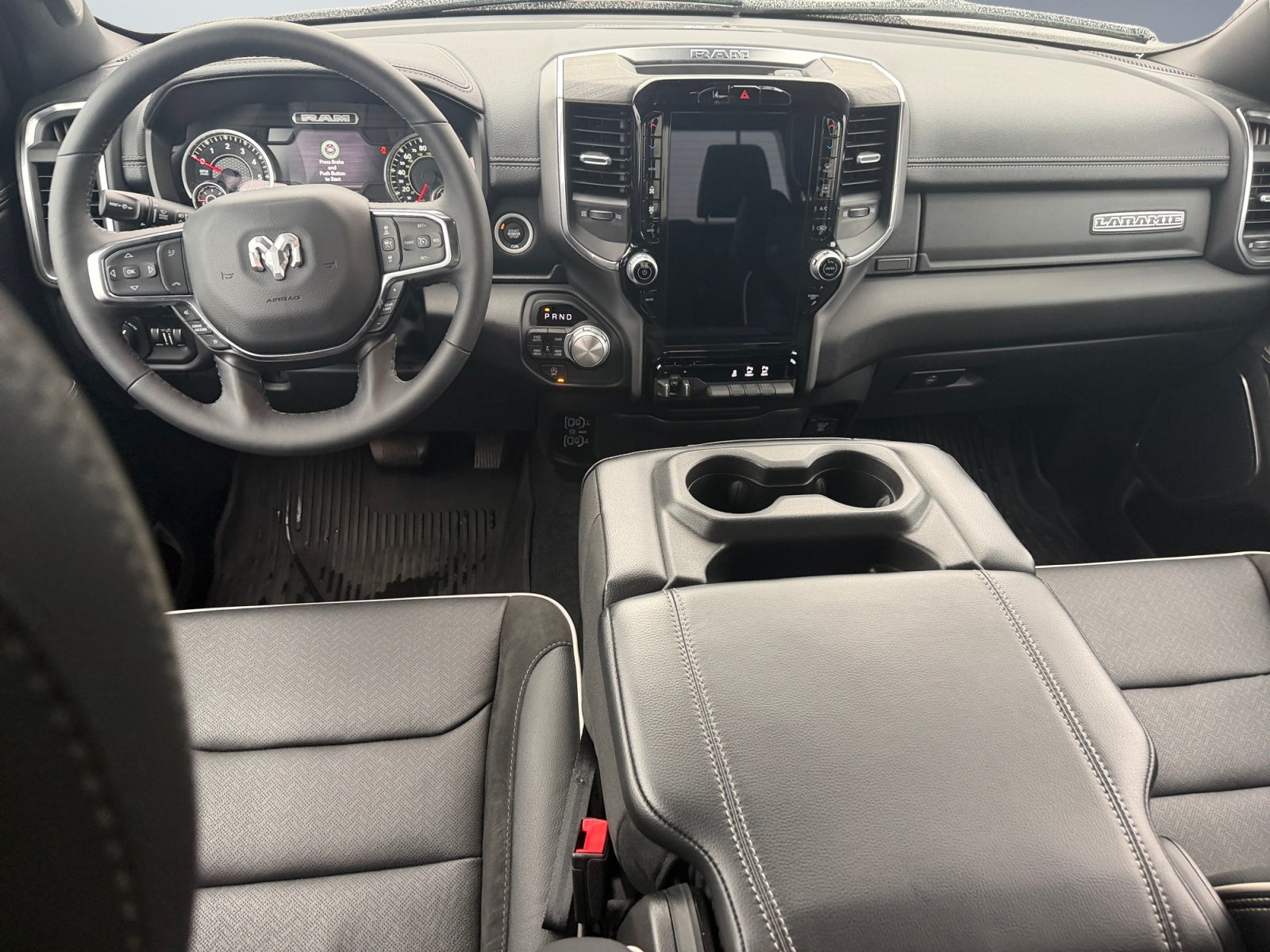 2025 RAM 1500 Laramie Crew Cab 4x4 6'4' Box