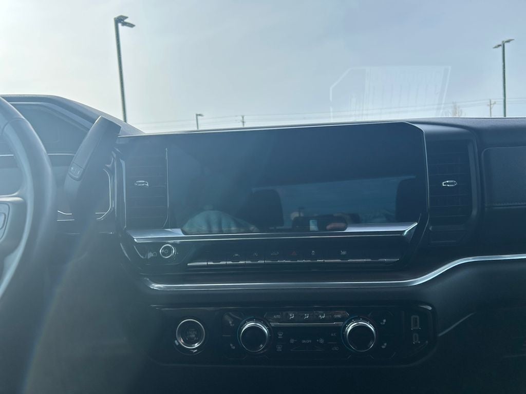 2024 GMC Sierra 1500 4WD Crew Cab Short Box SLT