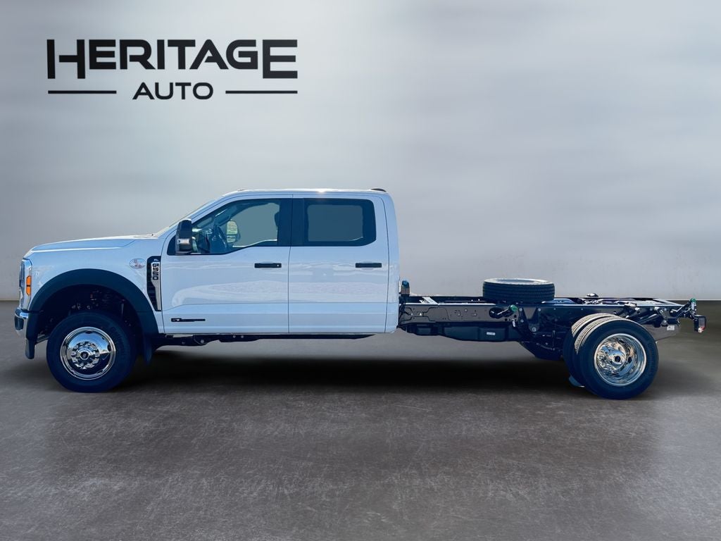 2026 Ford F-550 XL 4WD Crew Cab 203" WB 84" CA