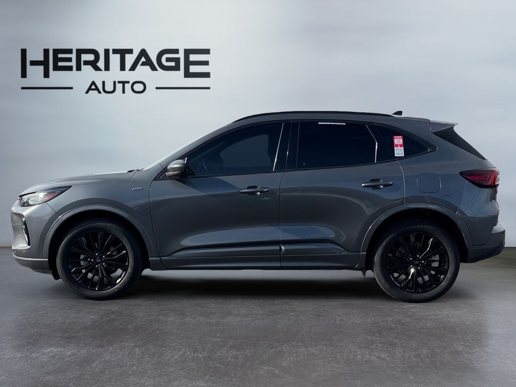 2023 Ford Escape ST-Line Elite