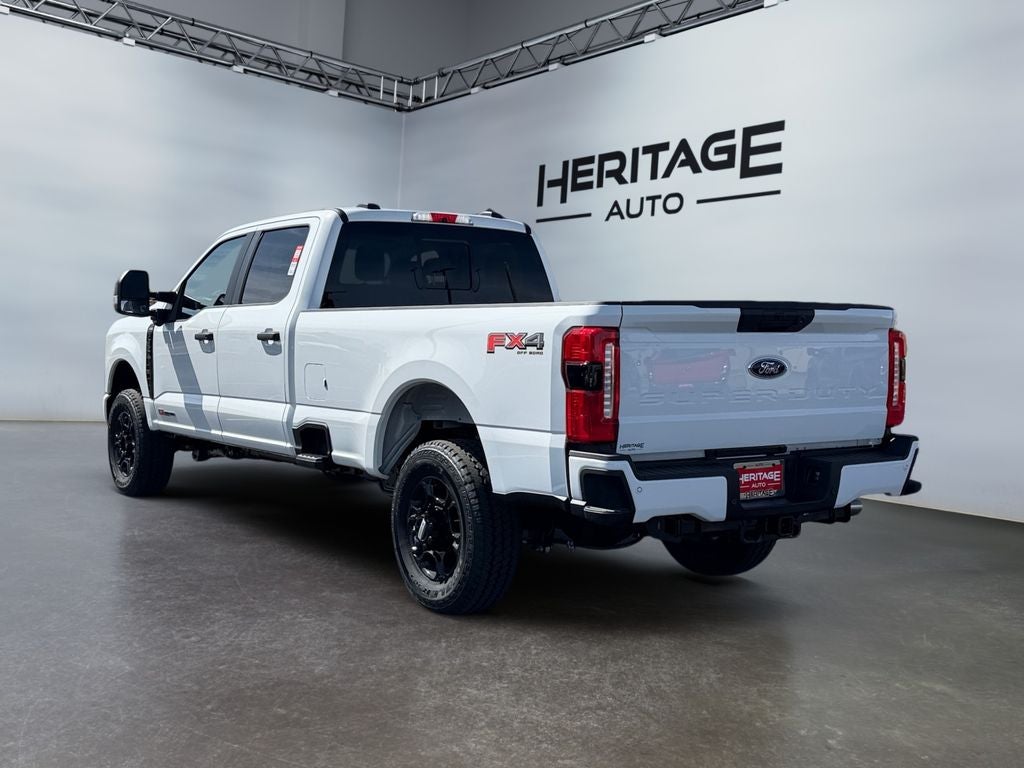 2026 Ford F-350 XL 4WD Crew Cab 8' Box