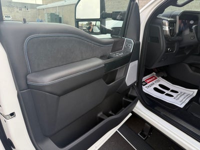 2026 Ford F-350 Platinum 4WD Crew Cab 8' Box
