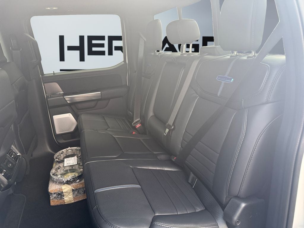 2026 Ford F-350 Platinum 4WD Crew Cab 8' Box