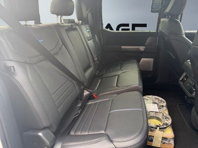 2026 Ford F-350 Platinum 4WD Crew Cab 8' Box