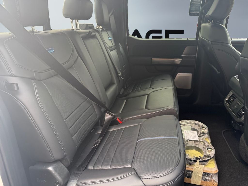 2026 Ford F-350 Platinum 4WD Crew Cab 8' Box