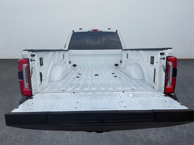 2026 Ford F-350 Platinum 4WD Crew Cab 8' Box