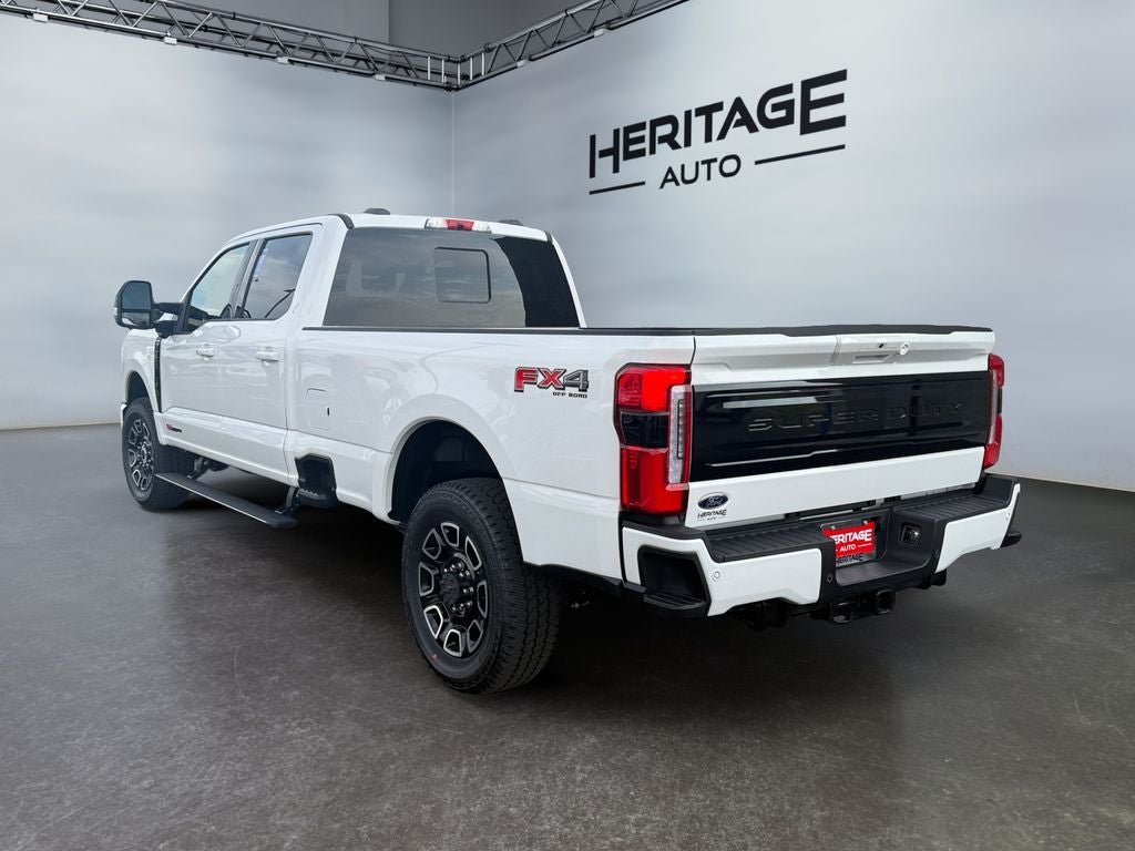 2026 Ford F-350 Platinum 4WD Crew Cab 8' Box