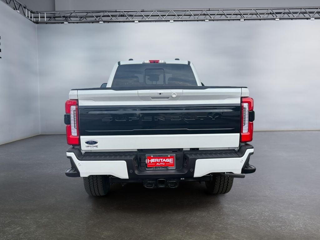 2026 Ford F-350 Platinum 4WD Crew Cab 8' Box