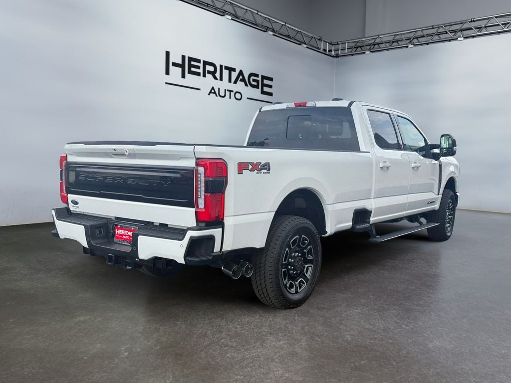 2026 Ford F-350 Platinum 4WD Crew Cab 8' Box