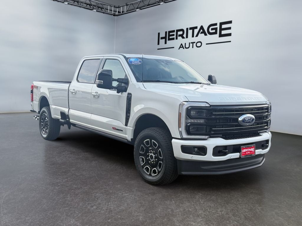 2026 Ford F-350 Platinum 4WD Crew Cab 8' Box