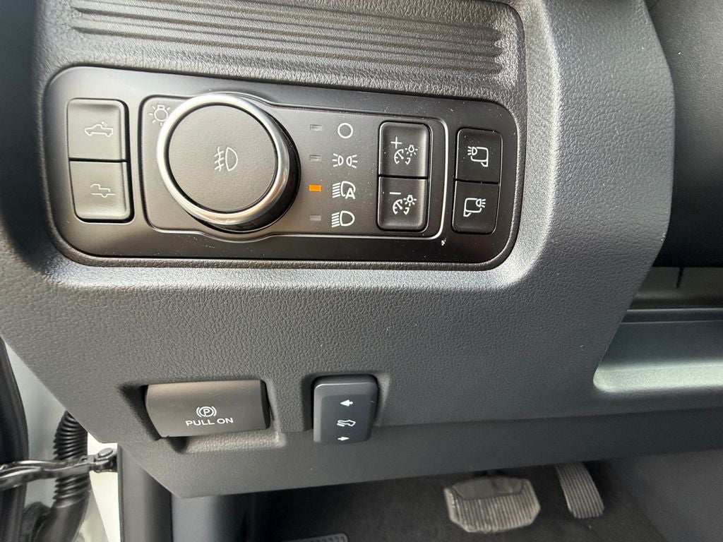 2026 Ford F-350 Platinum 4WD Crew Cab 8' Box
