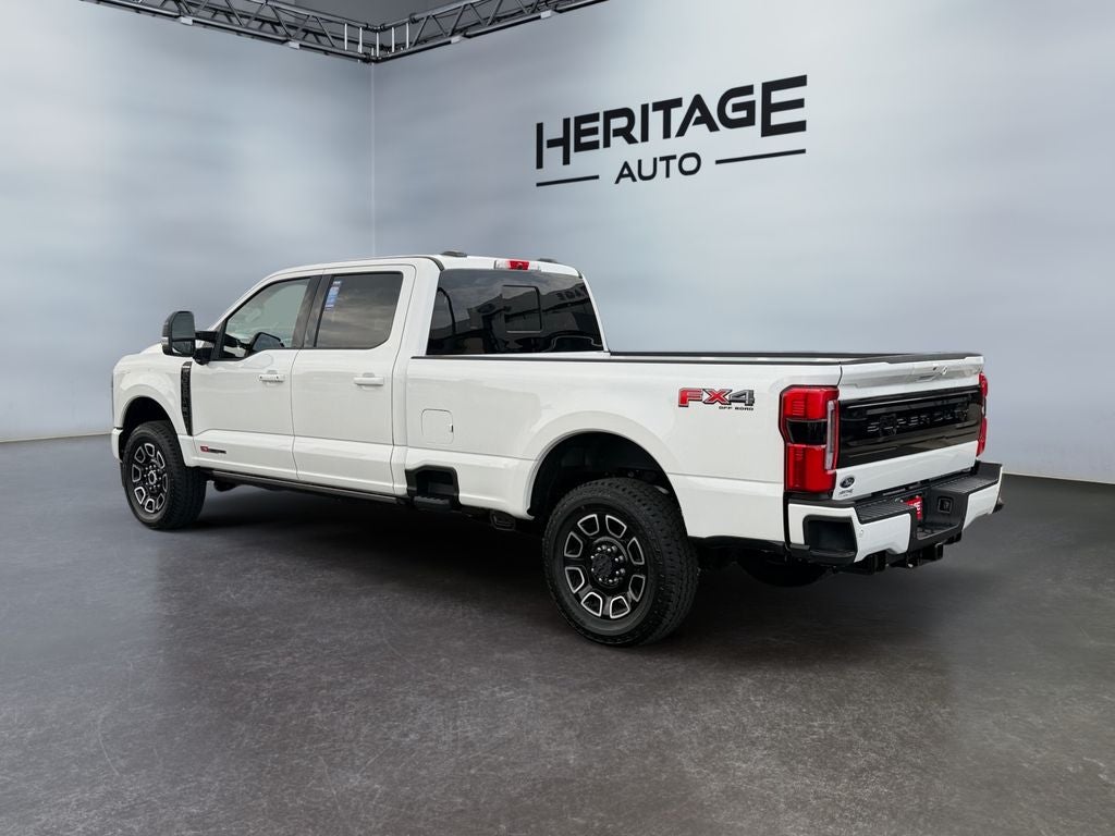 2026 Ford F-350 Platinum 4WD Crew Cab 8' Box