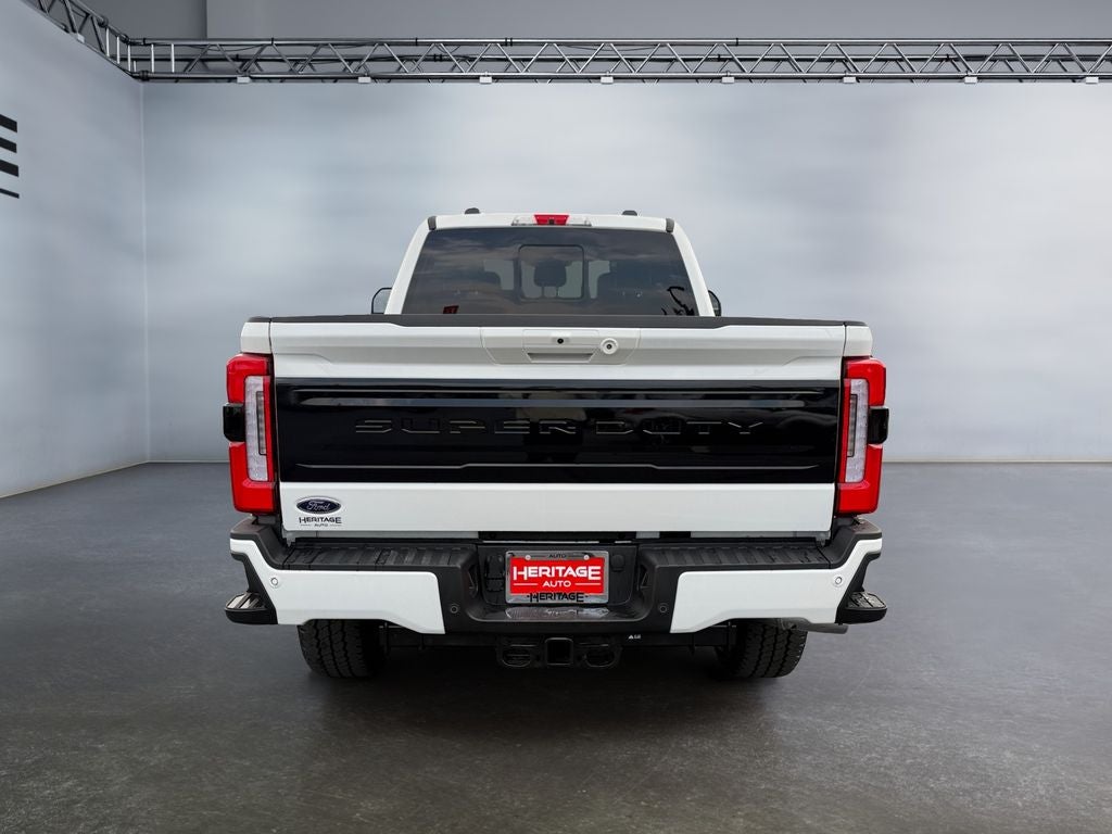 2026 Ford F-350 Platinum 4WD Crew Cab 8' Box