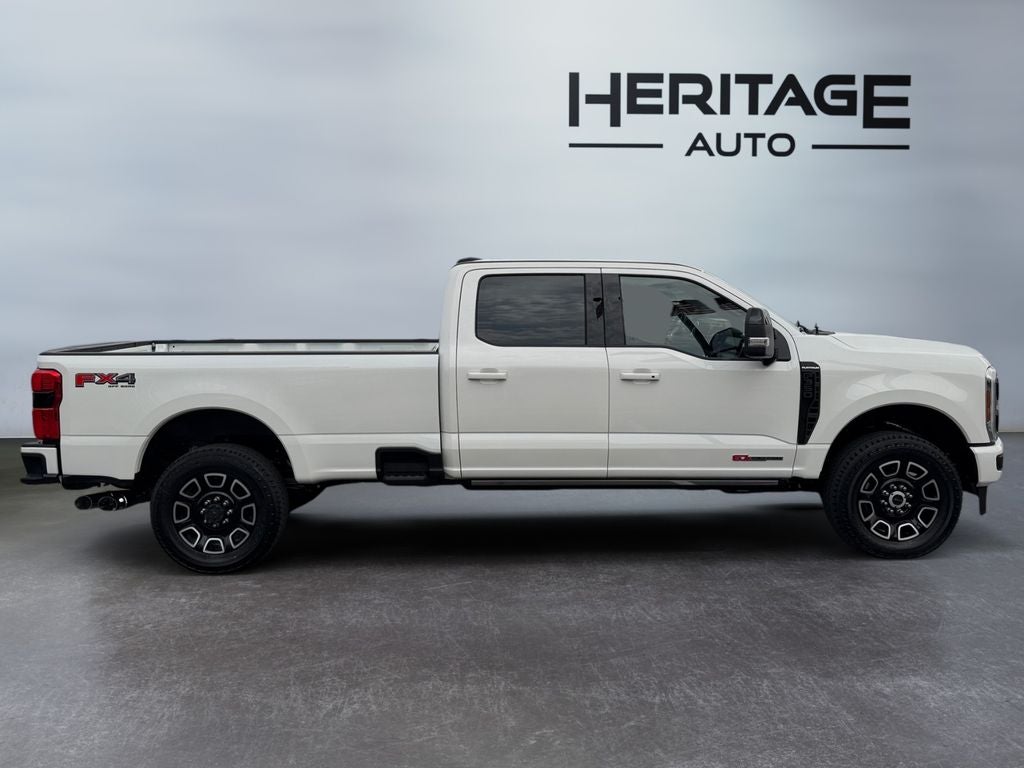 2026 Ford F-350 Platinum 4WD Crew Cab 8' Box