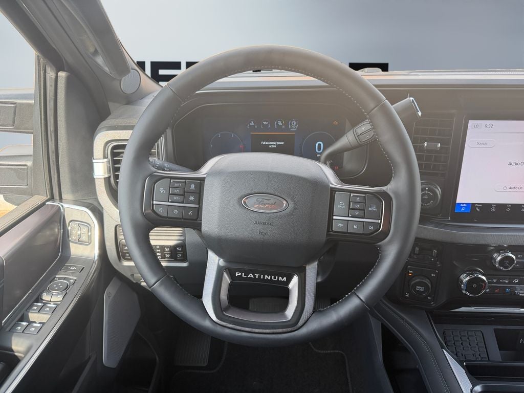 2026 Ford F-350 Platinum 4WD Crew Cab 8' Box