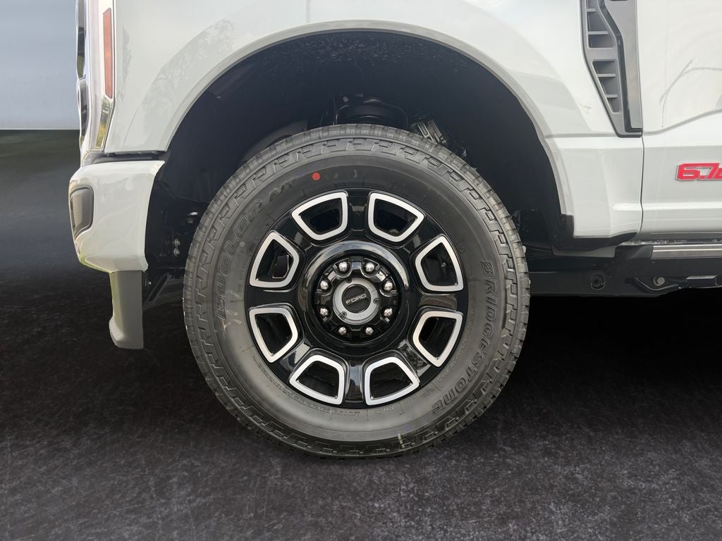 2026 Ford F-350 Platinum 4WD Crew Cab 8' Box