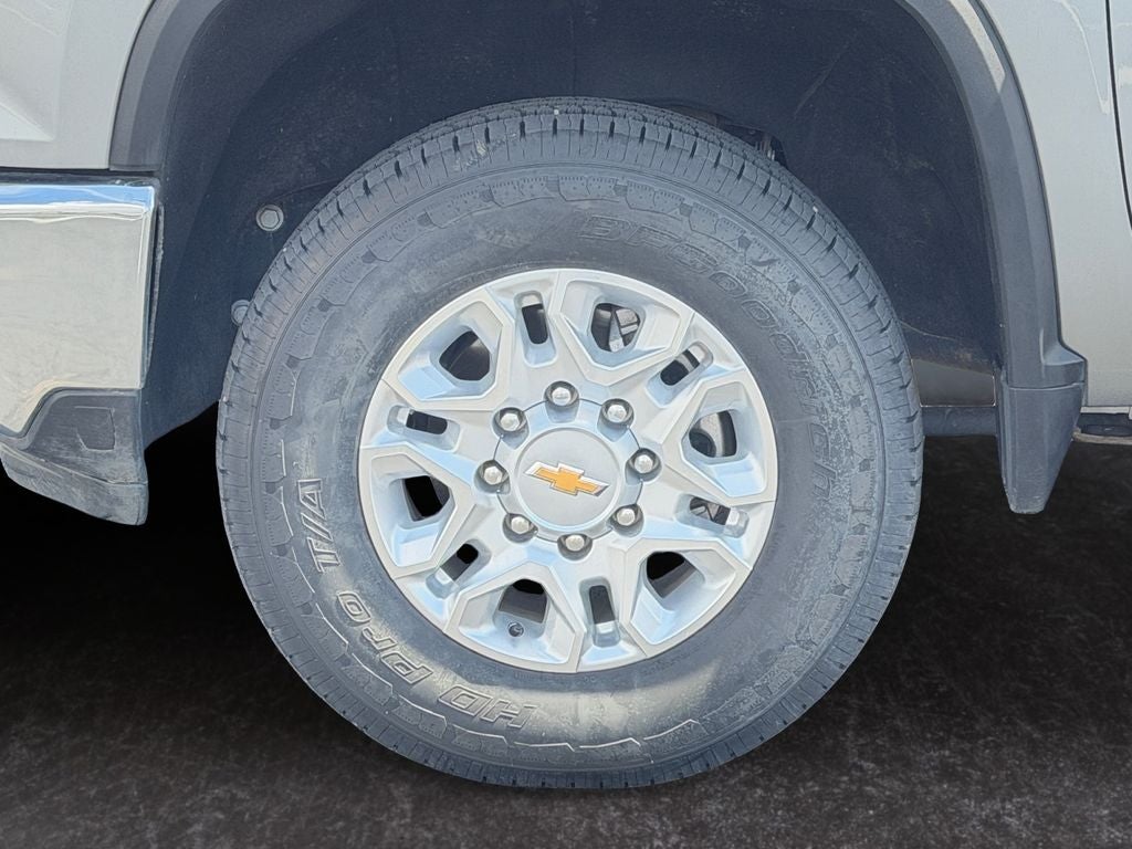 2025 Chevrolet Silverado LT